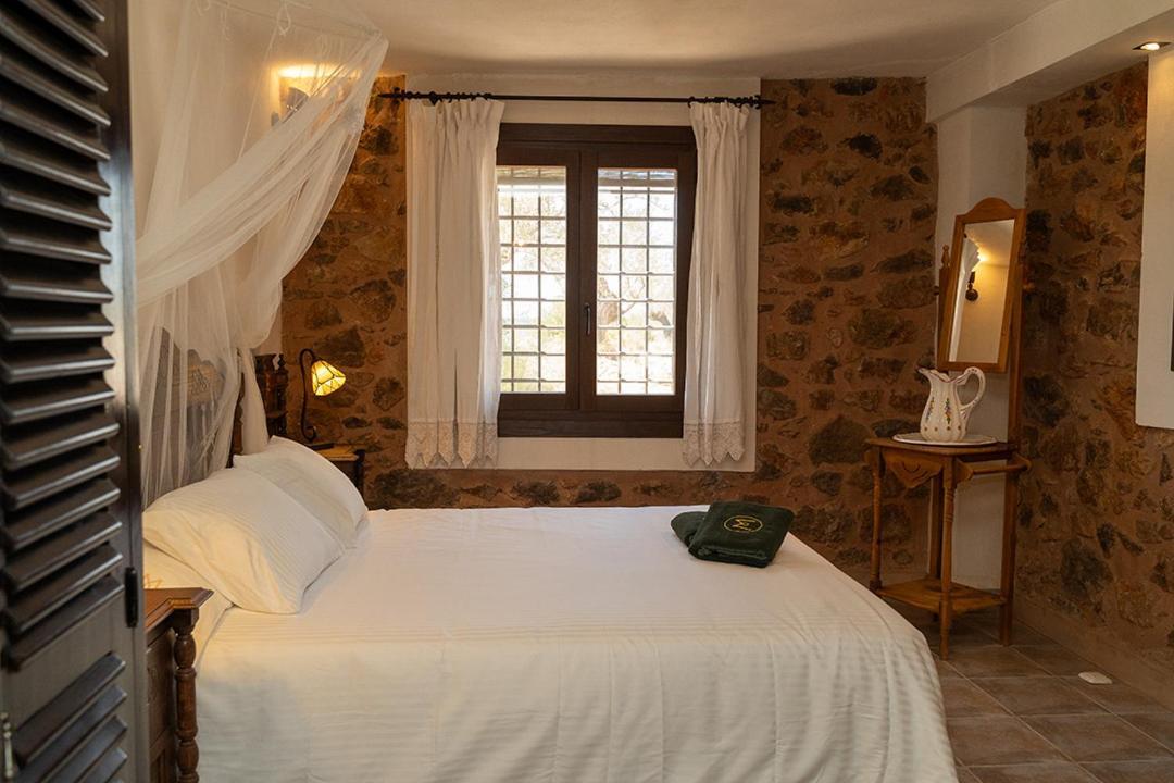 Masia De Matuta Vall de Almonacid Extérieur photo
